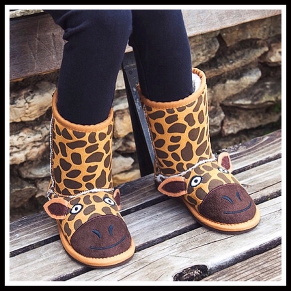 MUK LUCKS GIRAFFE PRINT BOOTS LINED BOOTIES - Picture 3 of 8